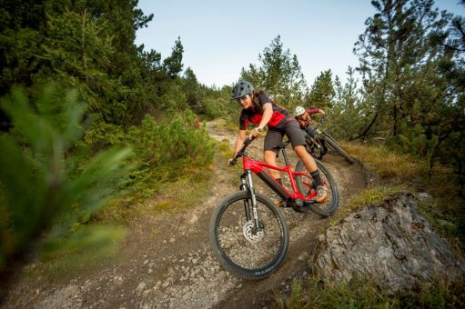 Ghost ERiot Trail CF Pro Bosch Elektro Fahrrad 2021